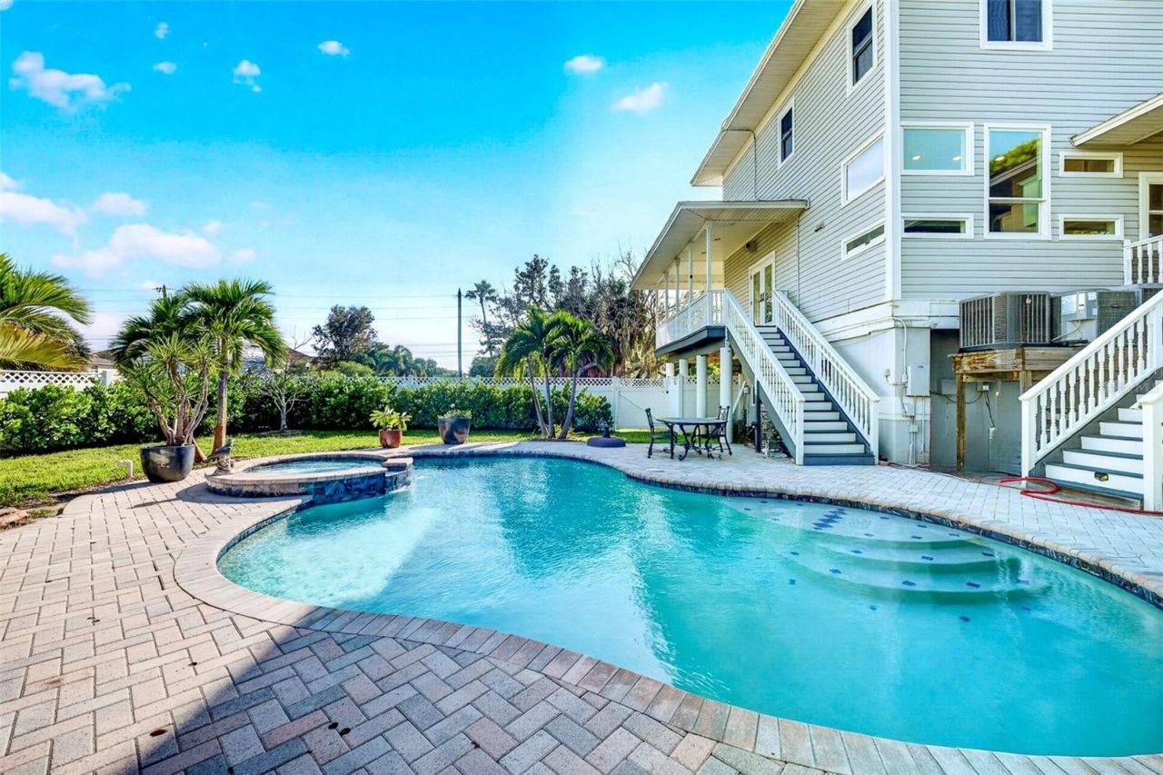 1538 Riverside Drive, Tarpon Springs, FL 34689 Photo