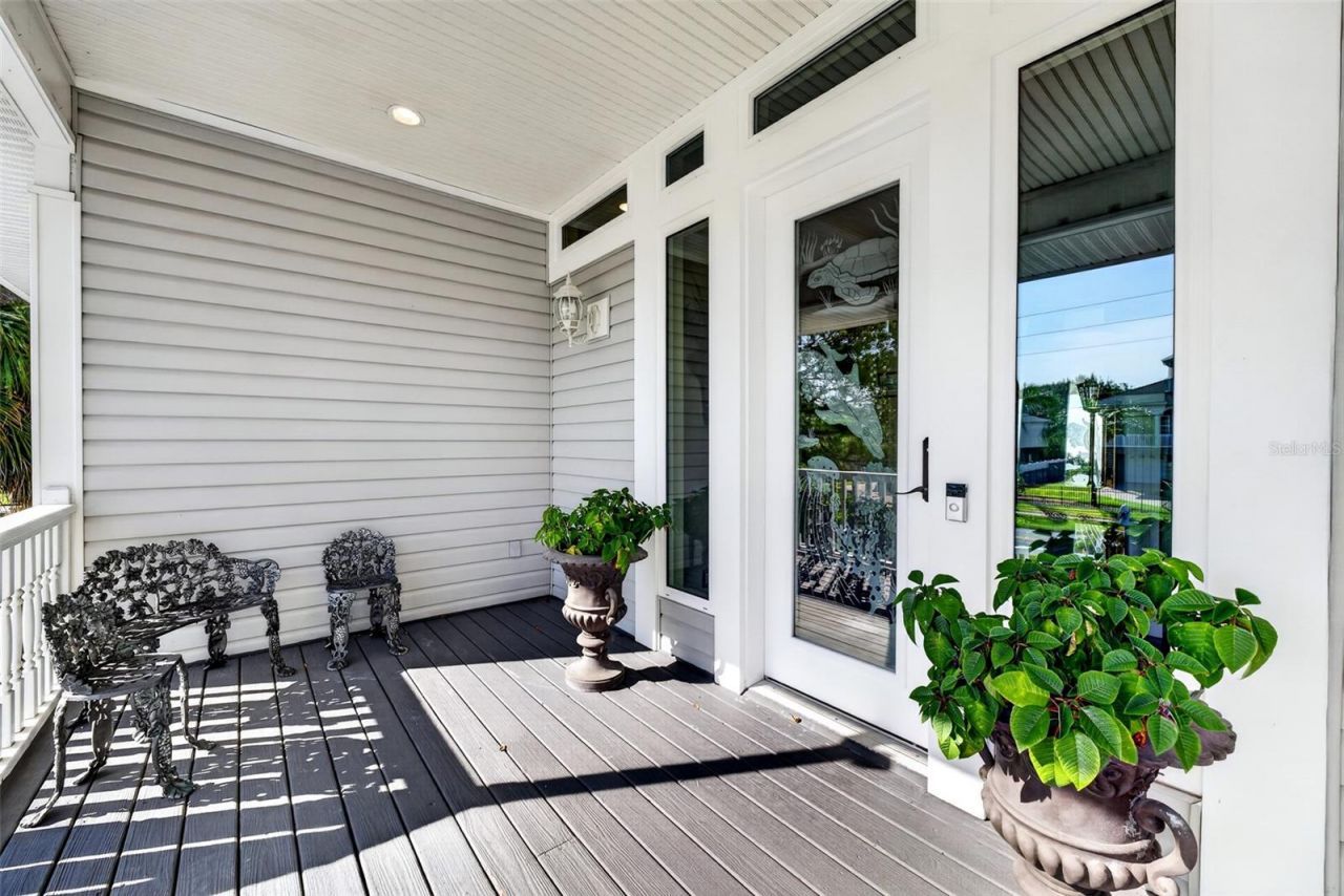 1538 Riverside Drive, Tarpon Springs, FL 34689 Photo