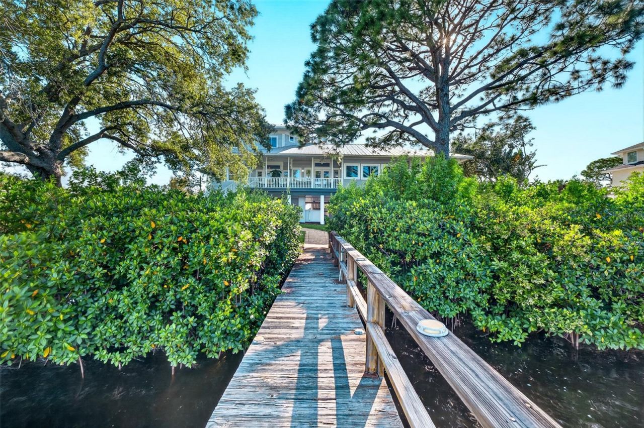 1538 Riverside Drive, Tarpon Springs, FL 34689 Photo