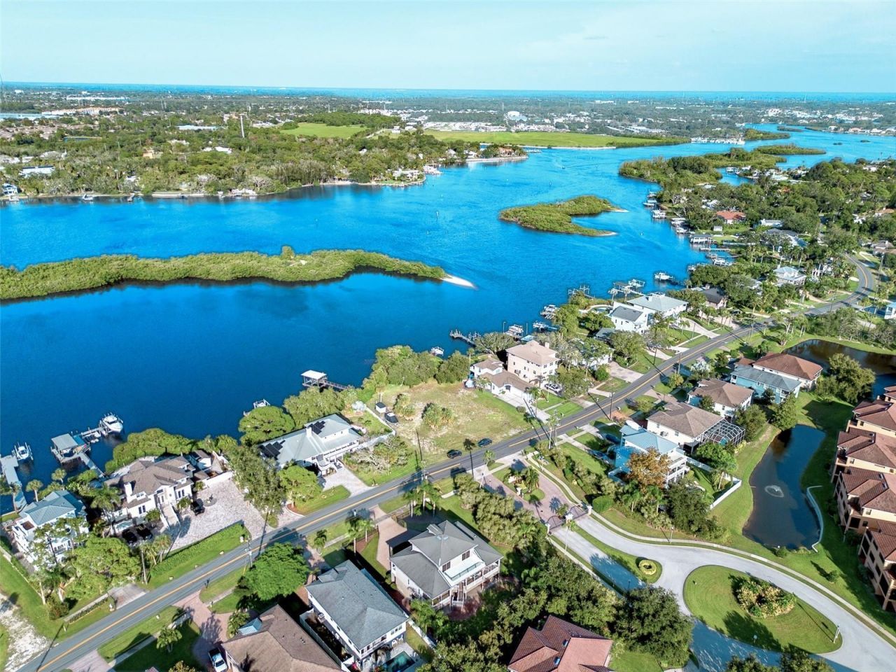 1538 Riverside Drive, Tarpon Springs, FL 34689 Photo