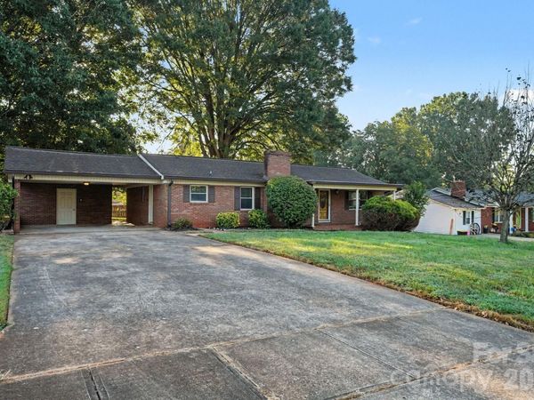 1204 Fulton Drive , Statesville, NC 28677