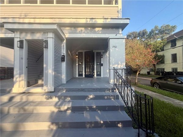 1901 ROBERT Street , New Orleans, LA 70115