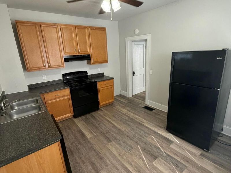 377 E Hinman Avenue, Unit 377, Columbus, OH 43207 Photo 5