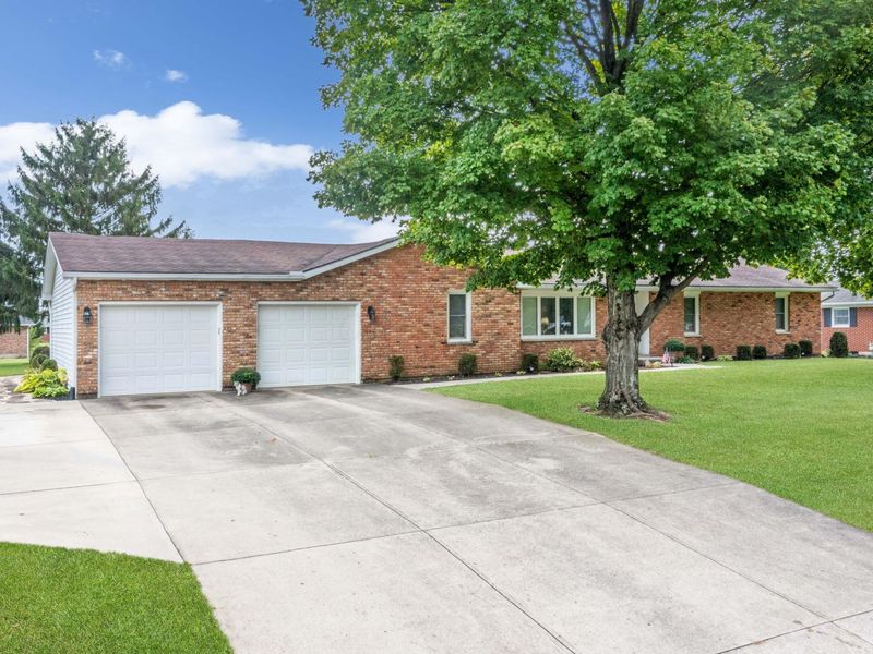 121 New Haven Drive, Urbana, OH 43078 Photo 2