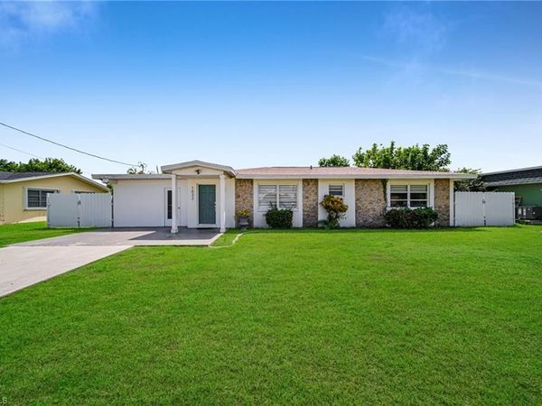 1032 NE Pine Island LN , CAPE CORAL, FL 33909