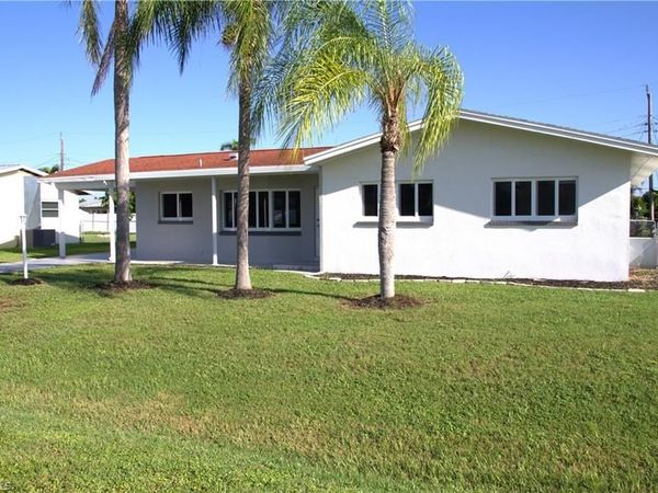 615 Monterey AVE , CAPE CORAL, FL 33904