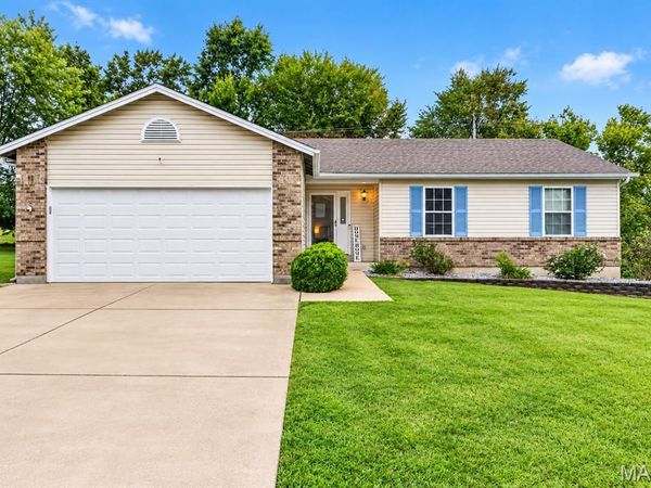1683 Oakwood Drive, O'Fallon, MO 63366