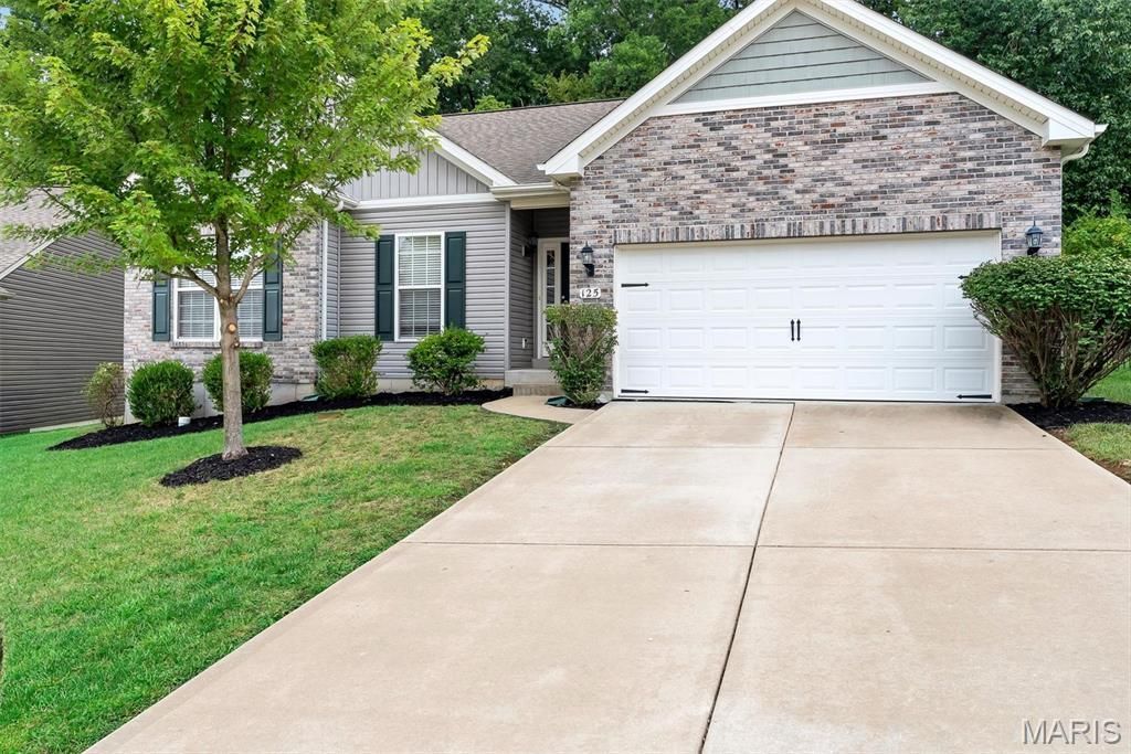125 San Marino Parkway, Fenton, MO 63026 Main Photo