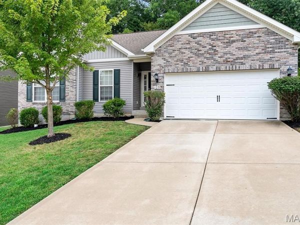 125 San Marino Parkway, Fenton, MO 63026