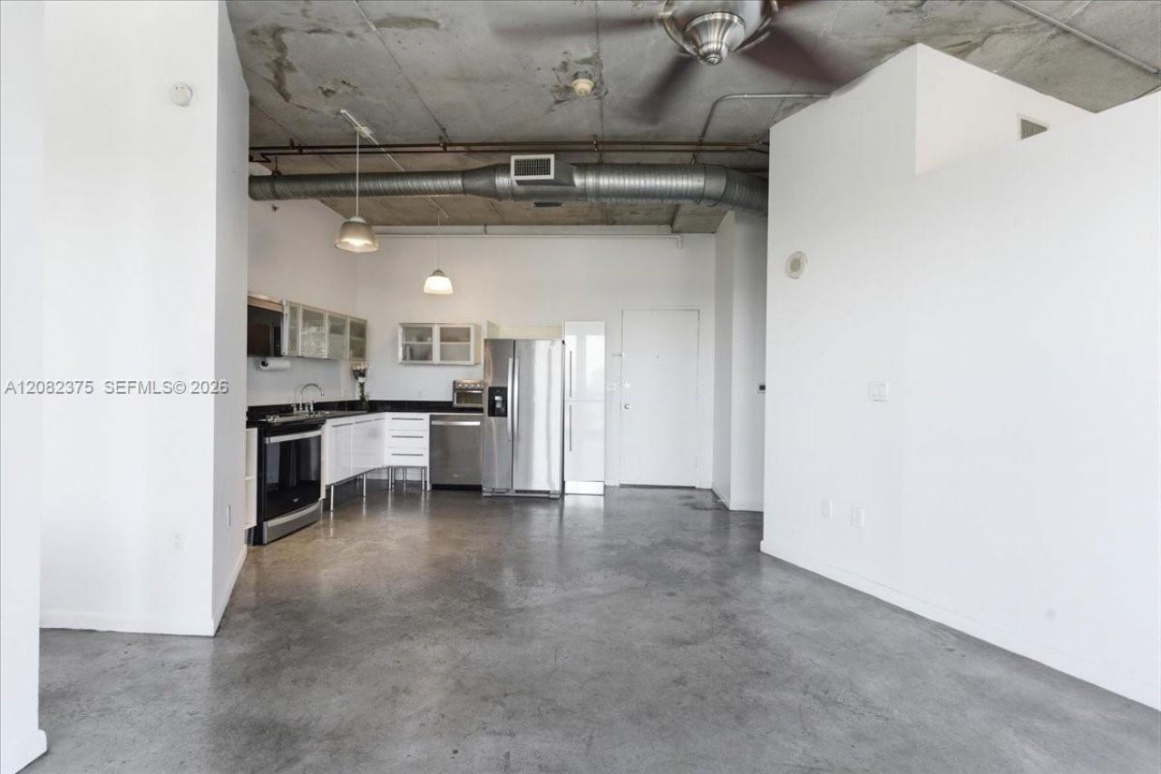 10 SW South River Dr , Unit 806, Miami, FL 33130 Photo
