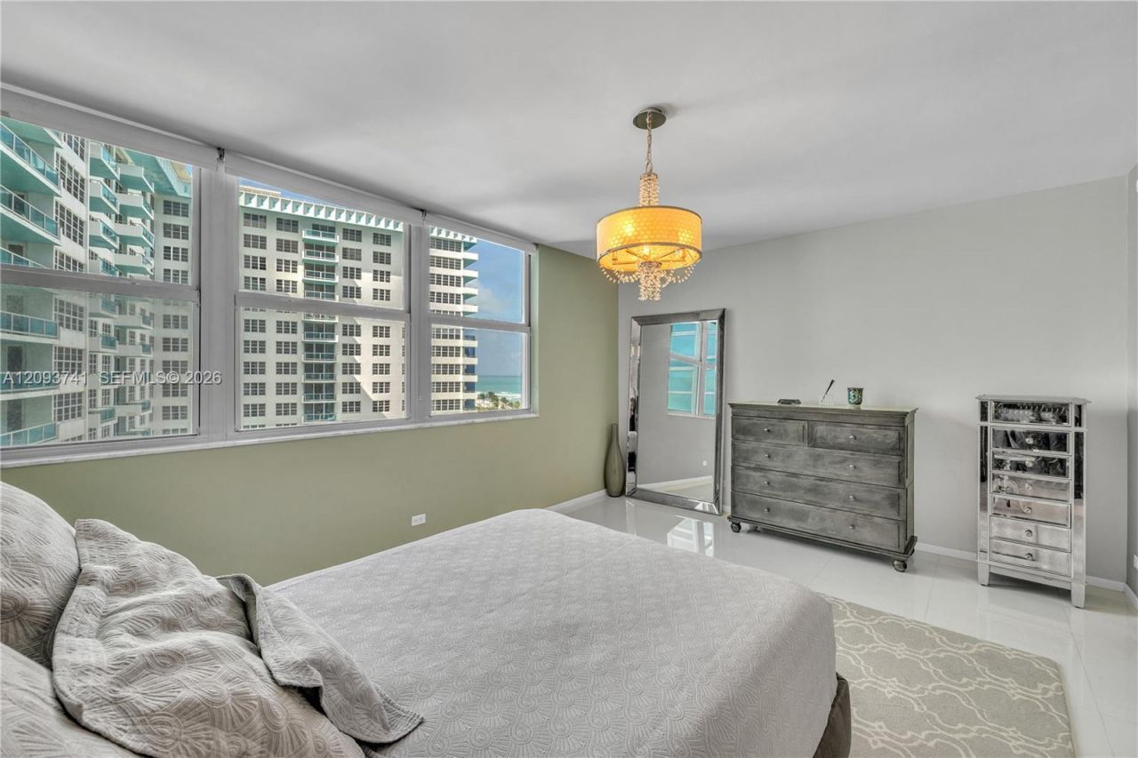 5055 Collins Ave , Unit 7A, Miami Beach, FL 33140 Photo