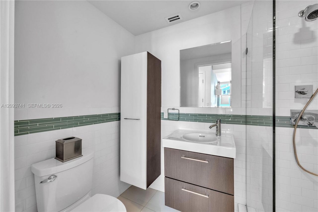 5055 Collins Ave , Unit 7A, Miami Beach, FL 33140 Photo