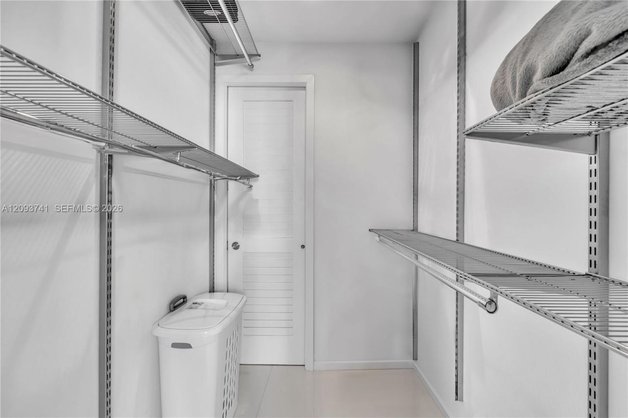 5055 Collins Ave , Unit 7A, Miami Beach, FL 33140 Photo