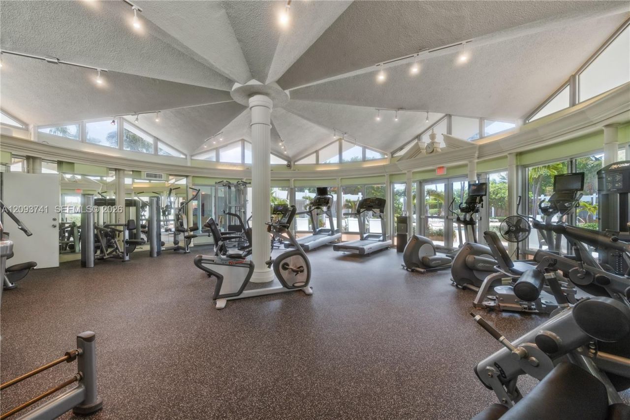 5055 Collins Ave , Unit 7A, Miami Beach, FL 33140 Photo