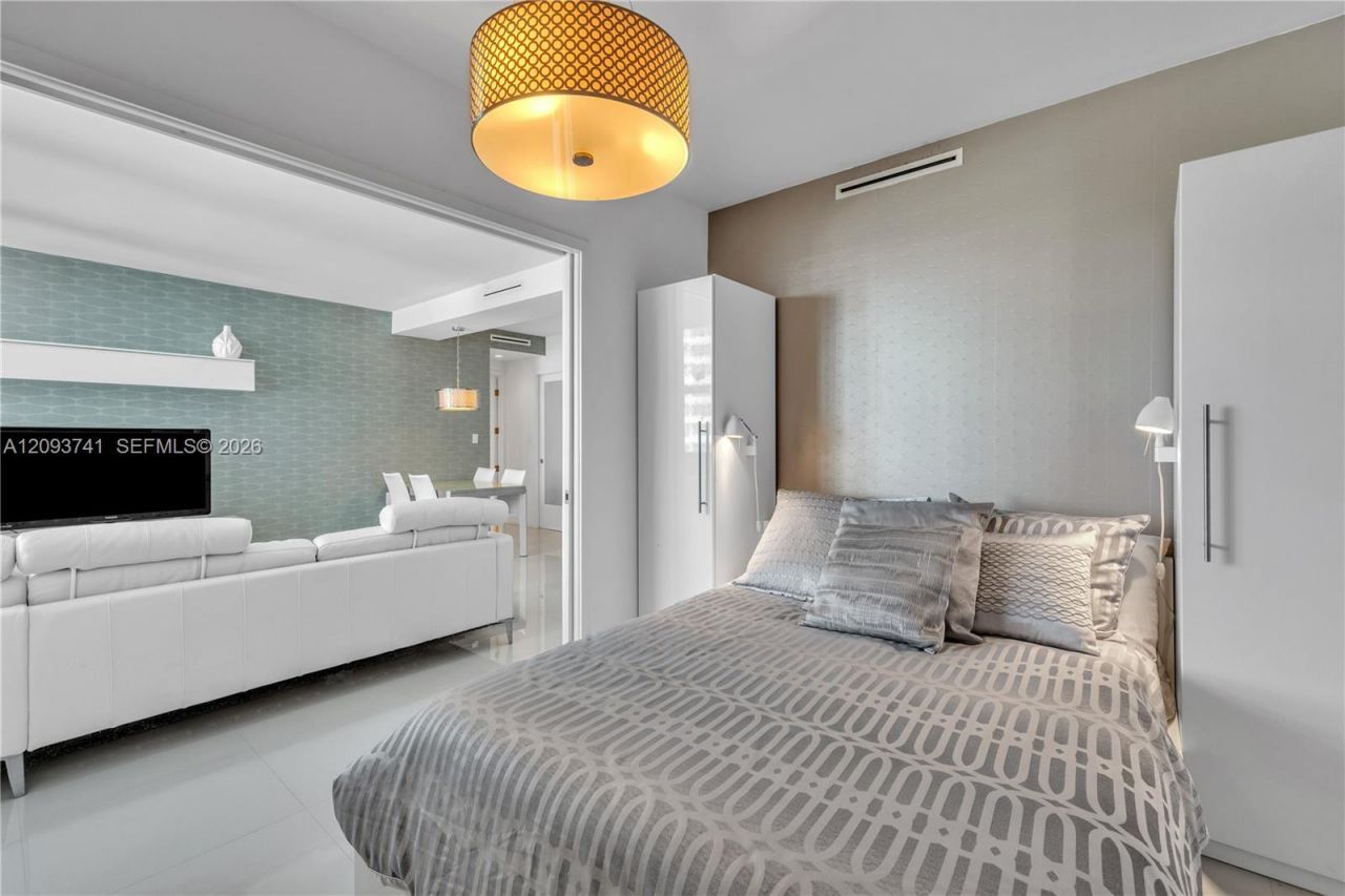 5055 Collins Ave , Unit 7A, Miami Beach, FL 33140 Photo