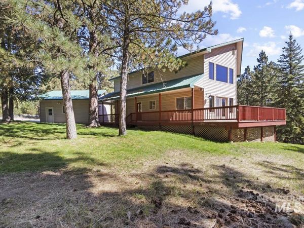 1496 Pine Ridge Drive, Cascade, ID 83611