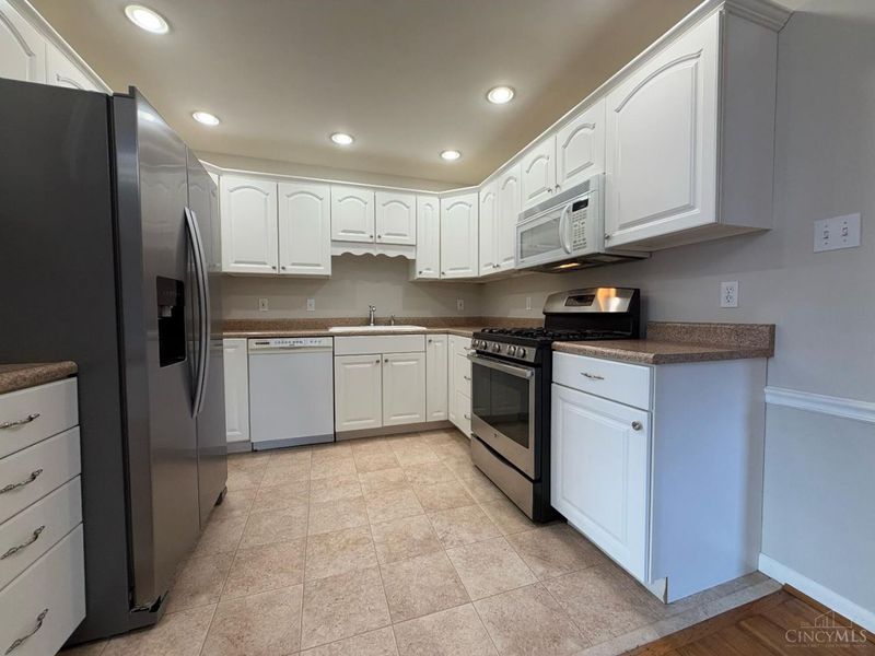 5786 Fourson Drive, Delhi Township, OH 45233 Photo 9