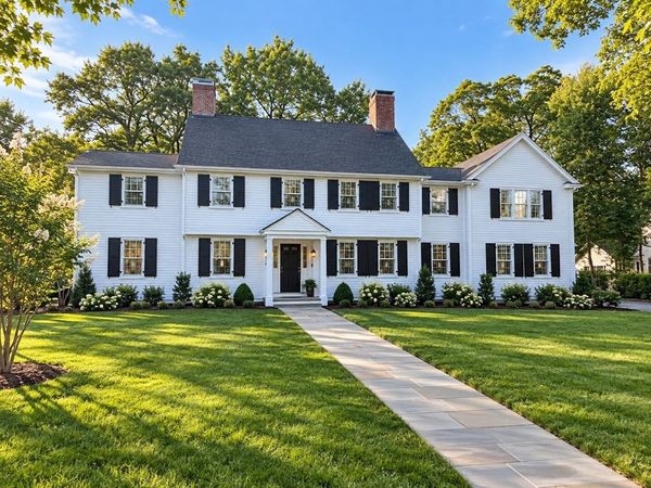 17 Midland Road, Wellesley, MA 02482
