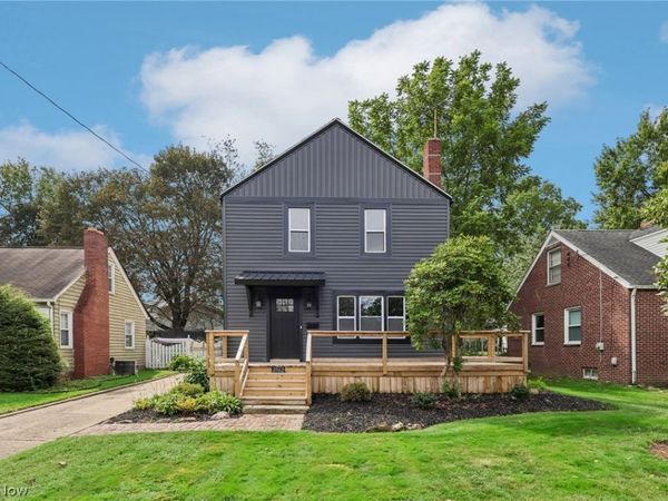 2562 Graham Avenue , Akron, OH 44312
