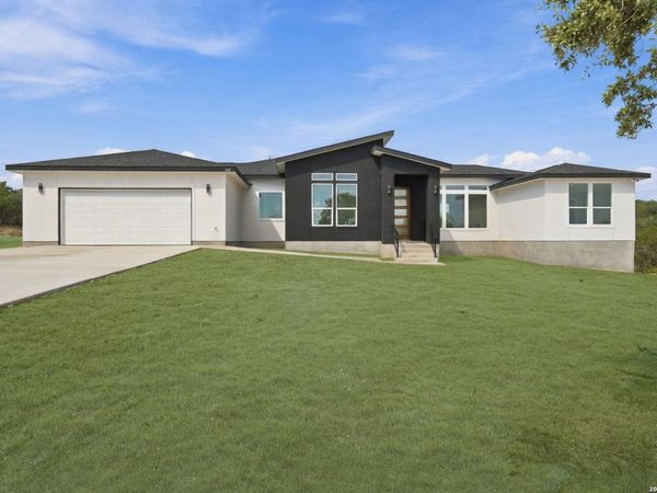 149 County Road 2809, Mico, TX 78056