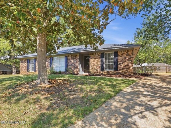 55 Pebble Hill Drive, Brandon, MS 39042