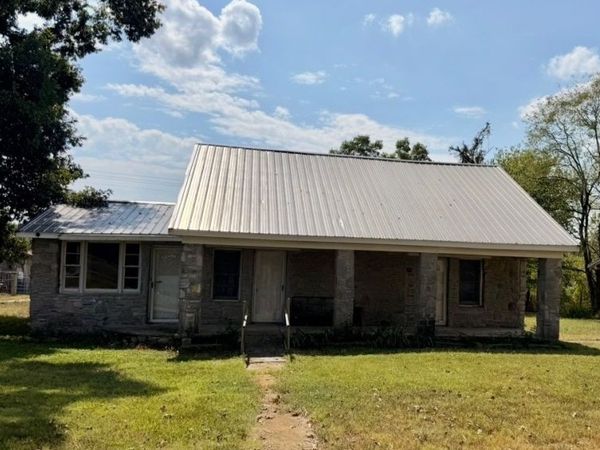 311 Prospect Rd , Fayetteville, TN 37334