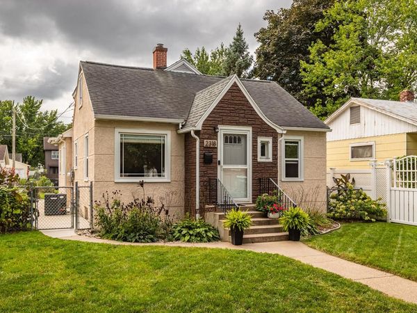 2318 Ferry STREET, La Crosse, WI 54601