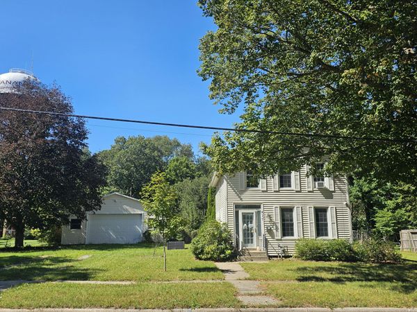 417 Moccasin Street, Buchanan, MI 49107