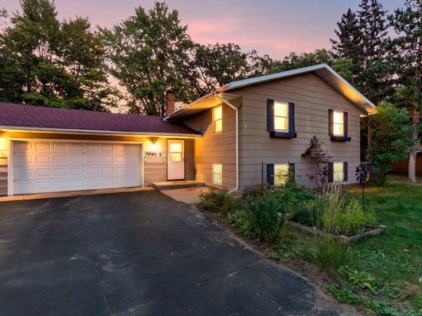 5997 Oak Circle, North Branch, MN 55056