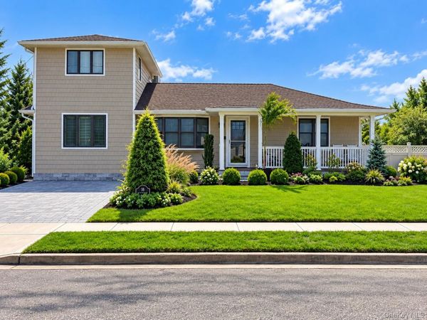 58 Garfield Place, Massapequa, NY 11758