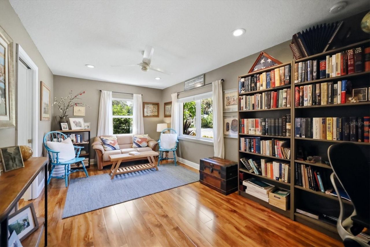 942 Virginia Drive, Sarasota, FL 34234 Photo