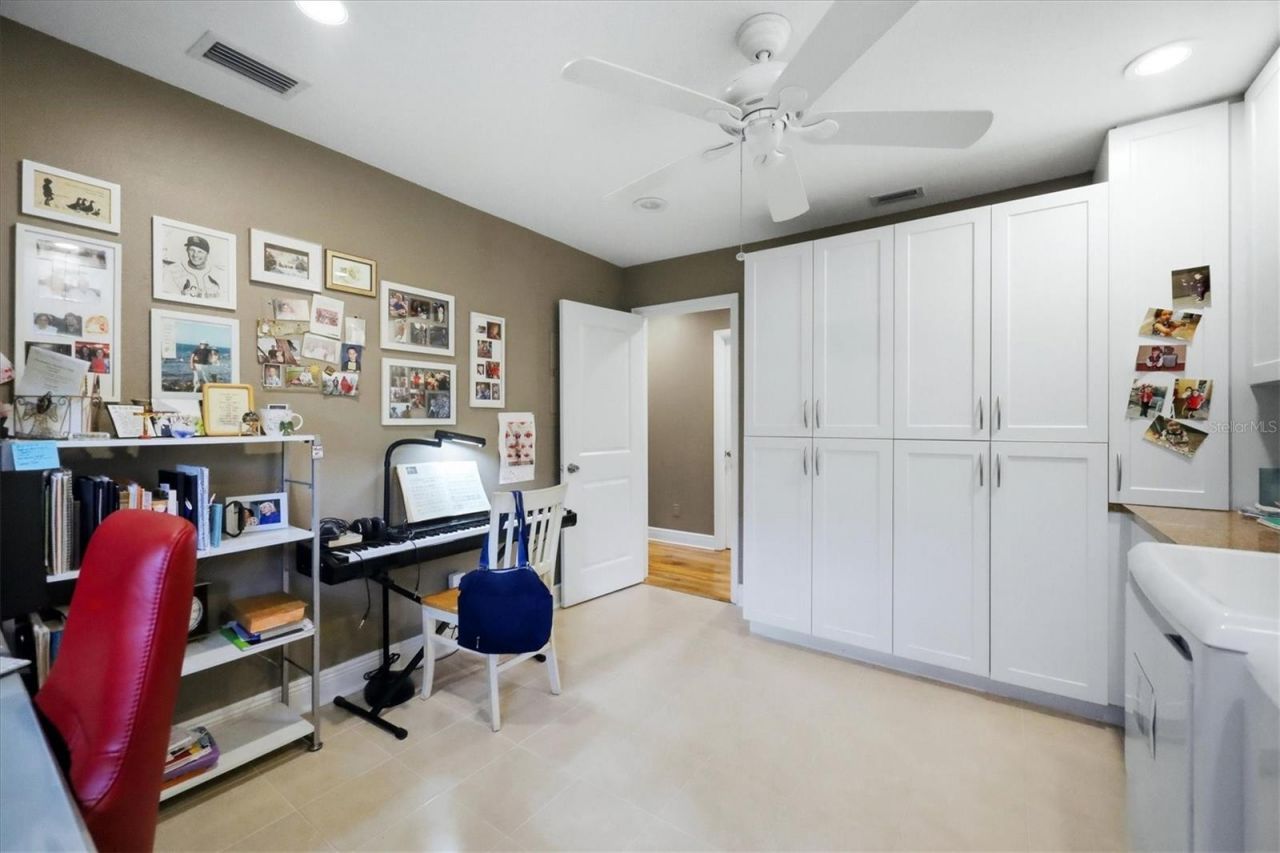 942 Virginia Drive, Sarasota, FL 34234 Photo