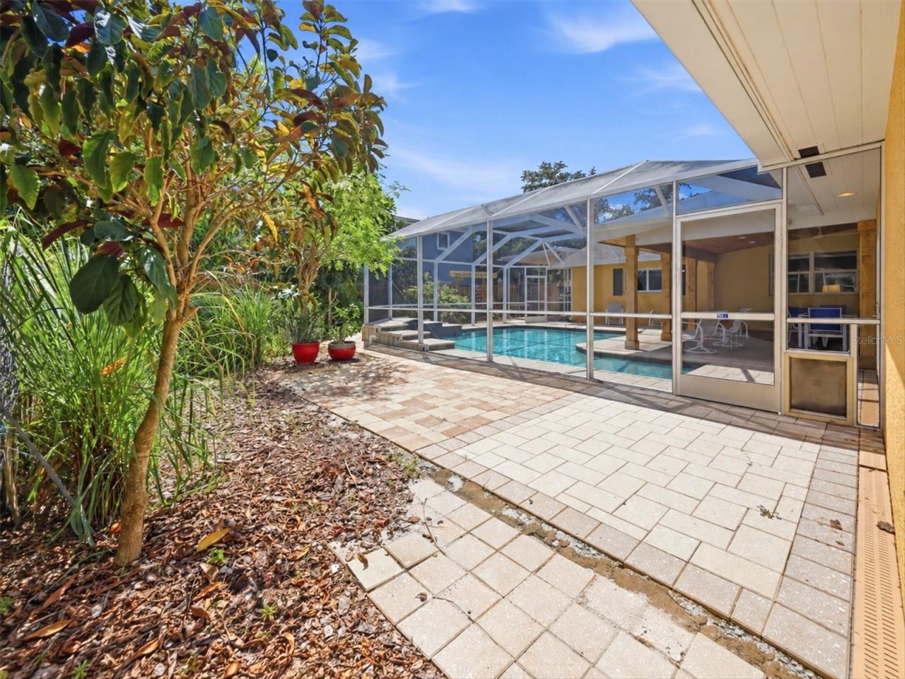 942 Virginia Drive, Sarasota, FL 34234 Photo