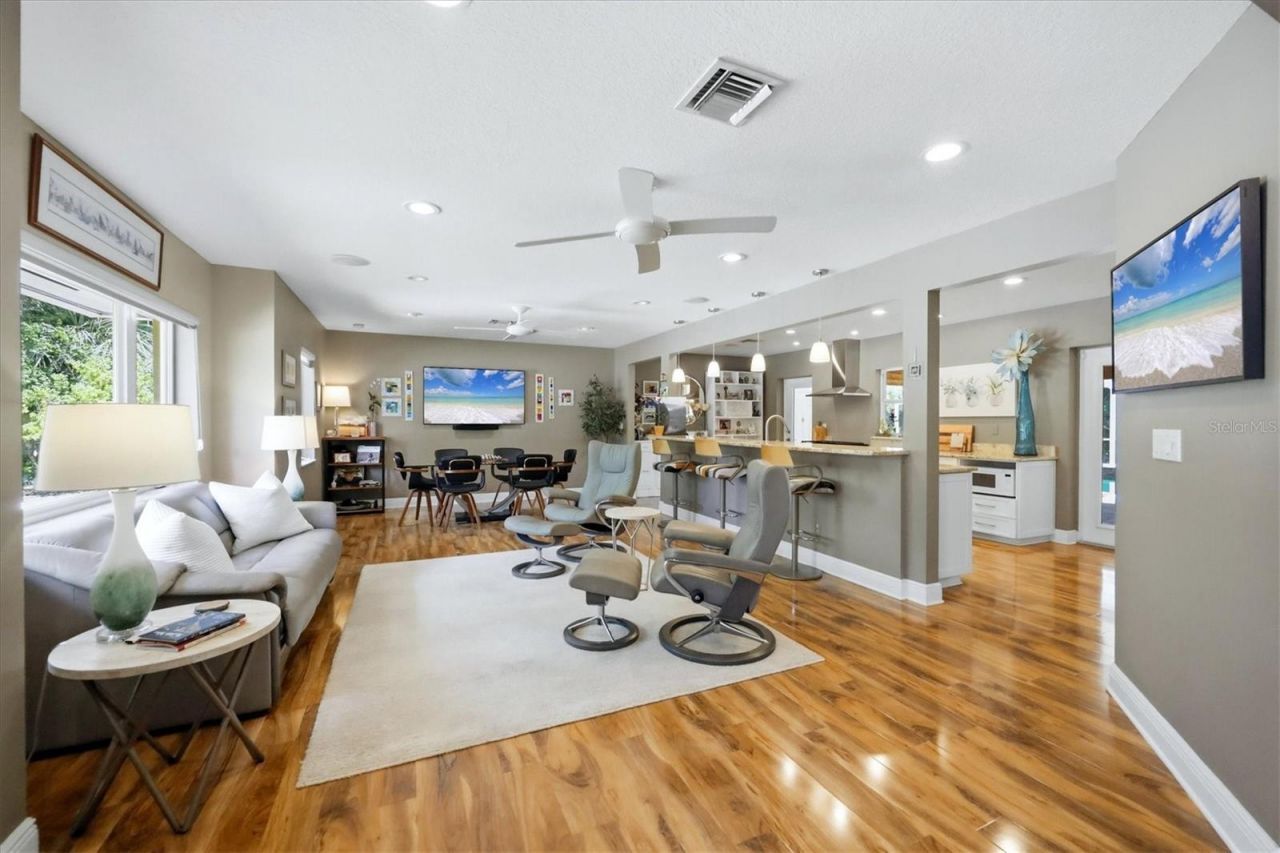 942 Virginia Drive, Sarasota, FL 34234 Photo