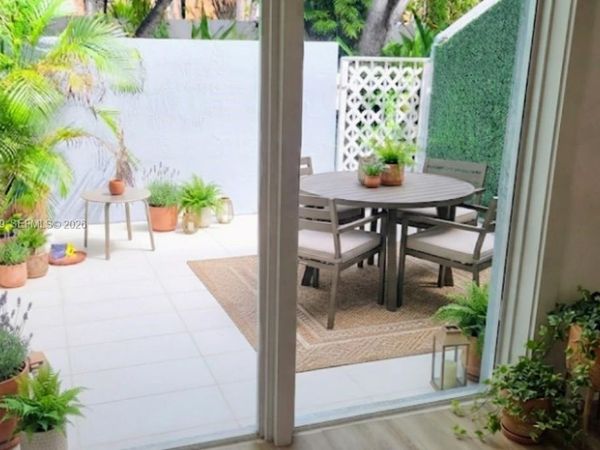 798 Crandon Blvd , Unit 55-B, Key Biscayne, FL 33149