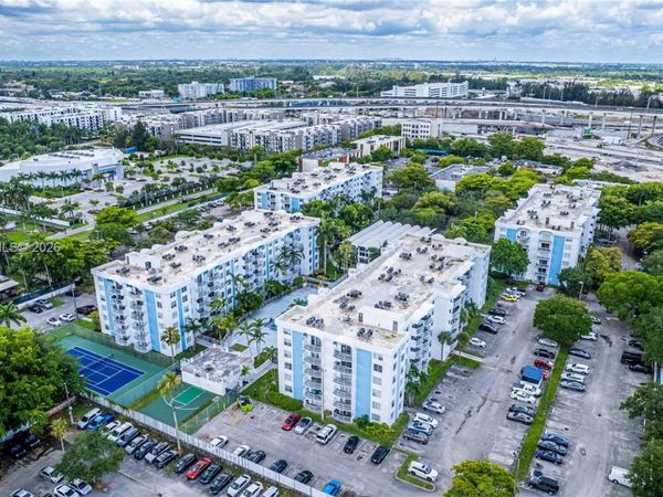 482 NW 165th St Rd , Unit A-201, Miami, FL 33169