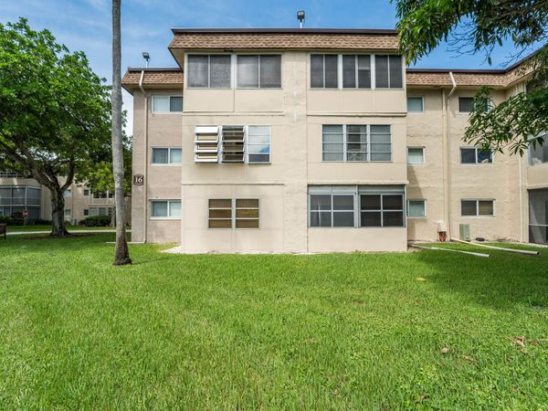705 Lori Drive, Unit 112, Palm Springs, FL 33461