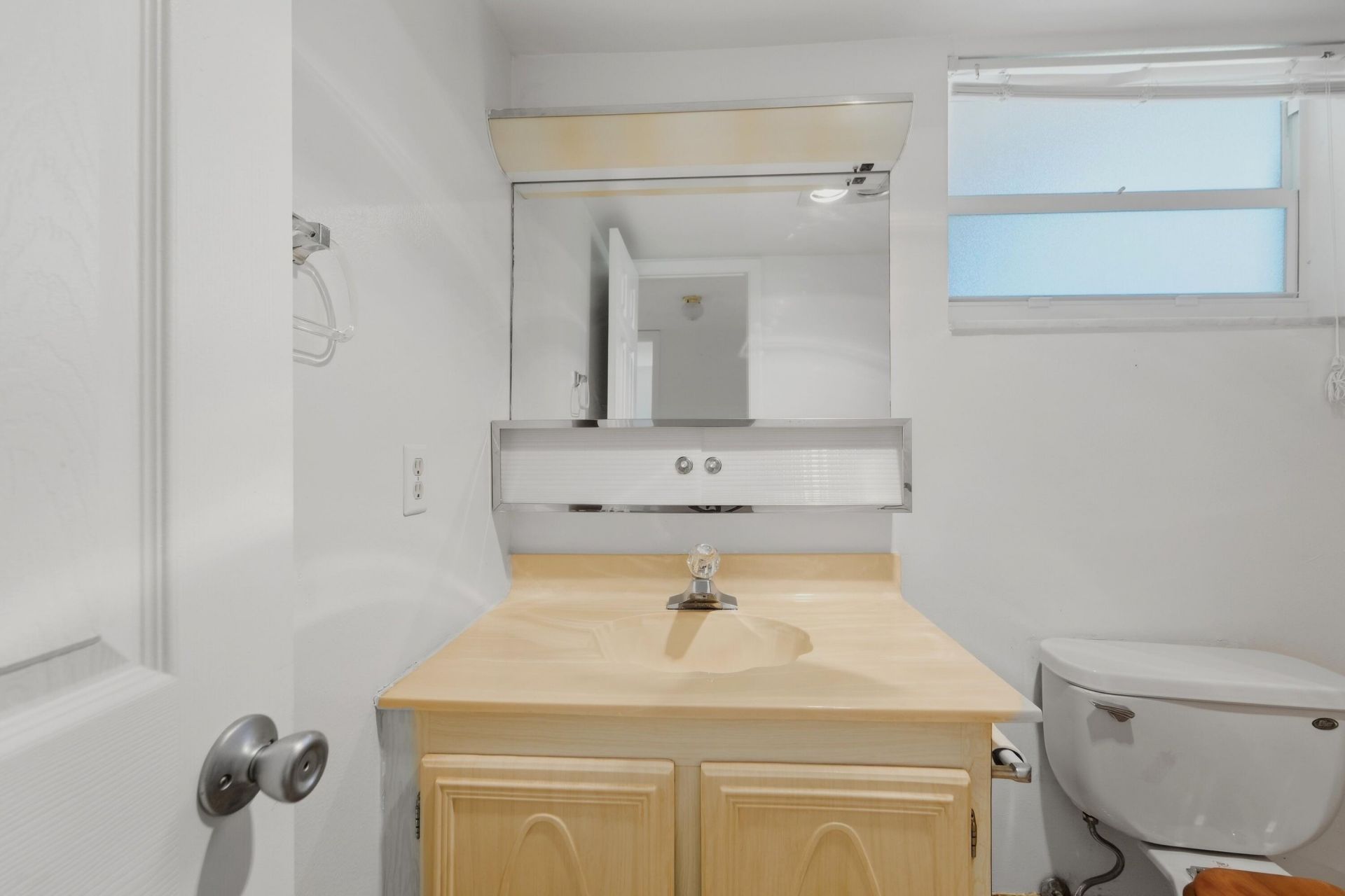 705 Lori Drive, Unit 112, Palm Springs, FL 33461 Photo