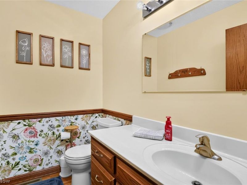 8963 Kettering Road, East Rochester, OH 44625 Photo 13