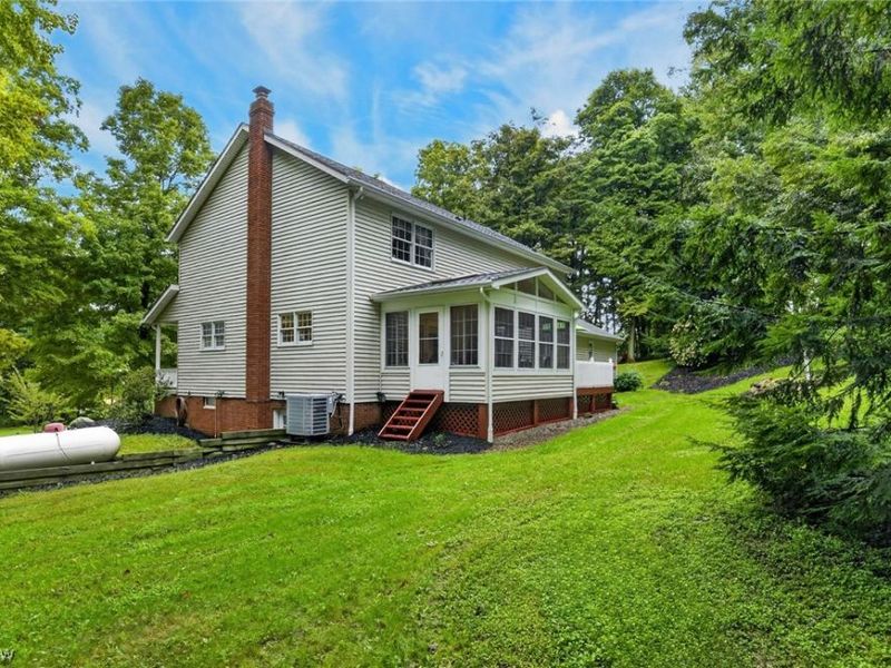 8963 Kettering Road, East Rochester, OH 44625 Photo 32