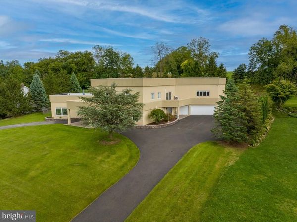 2224 MEADOW BROOK DRIVE , SCHNECKSVILLE, PA 18078