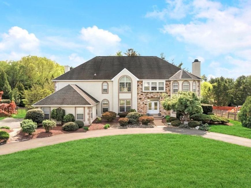 672 Korisa Drive , Huntingdon Valley, PA 19006 Main Photo