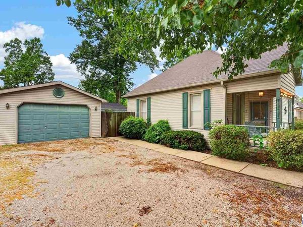 832 N Washington Street, Brazil, IN 47834