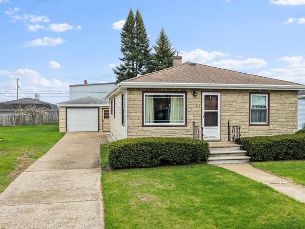815 IRVINGTON STREET, Green Bay, WI 54304