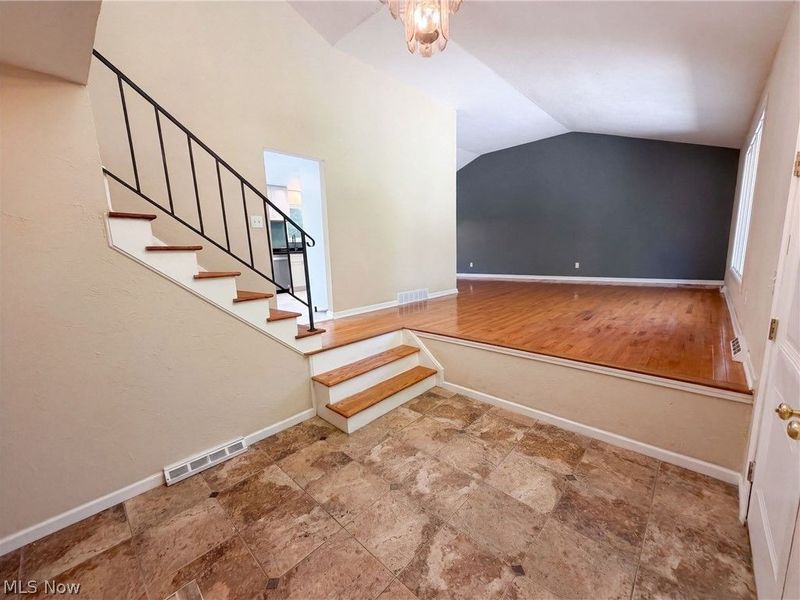 33170 Ledge Hill Drive, Solon, OH 44139 Photo 7