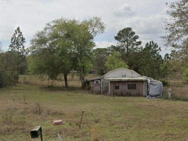 227 MILTON Avenue, Interlachen, FL 32148
