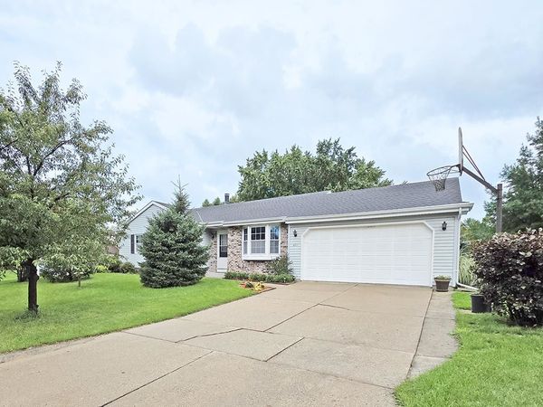 4211 Wilshire Lane, Janesville, WI 53546