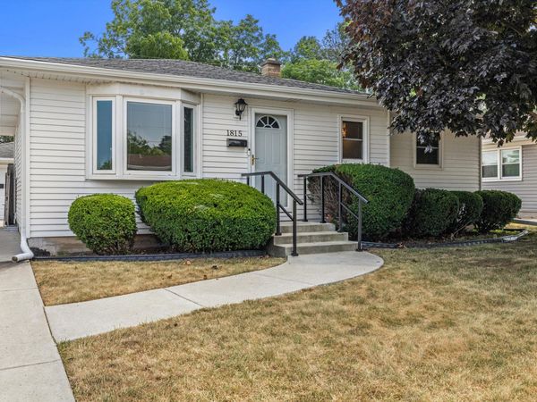 1815 Jupiter Ave, Racine, WI 53404