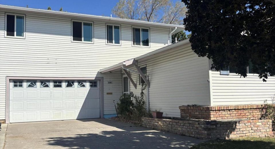 3295 Pierremont Road, Reno, NV 89503 Photo