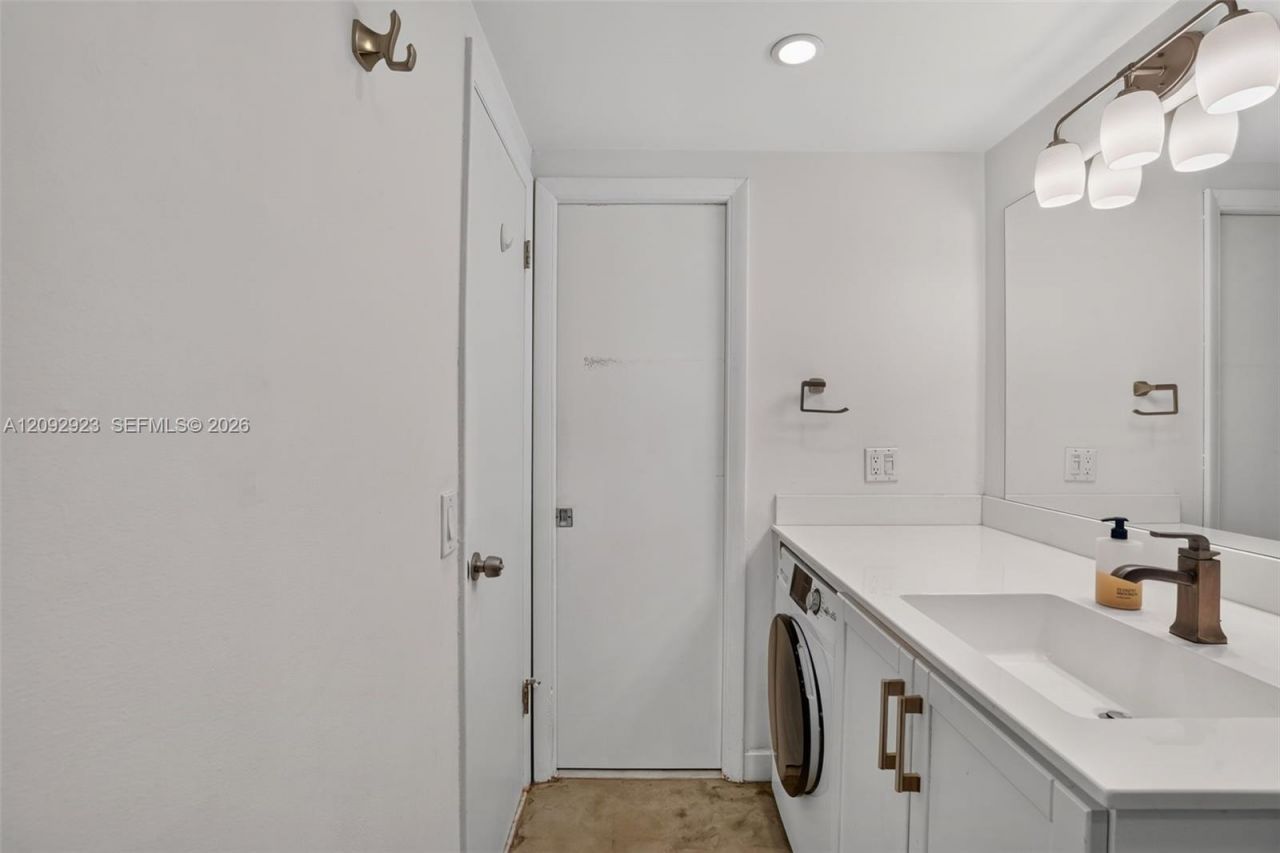 2950 SW 3rd Ave, Unit 6F, Miami, FL 33129 Photo